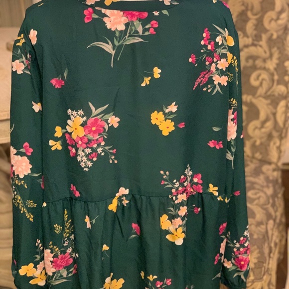 Green and floral long sleeve blouse/top- size xxl - Picture 5 of 10
